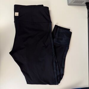 Vuori Black Leggings with Dark Camo Trim